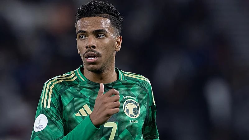 مصعب الجوير رجل مباراة الأخضر واليمن