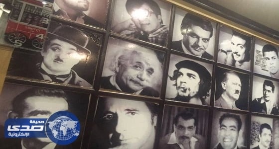 مطعم شهير بالمدينة يضع لوحة شرف تضم ملاحدة ونازيين