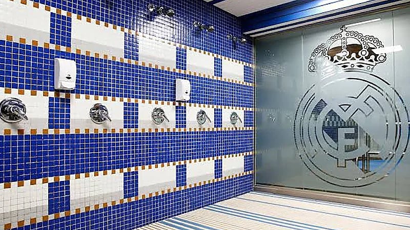 ريال مدريد يرفض دخول الكاميرات غرفة خلع الملابس