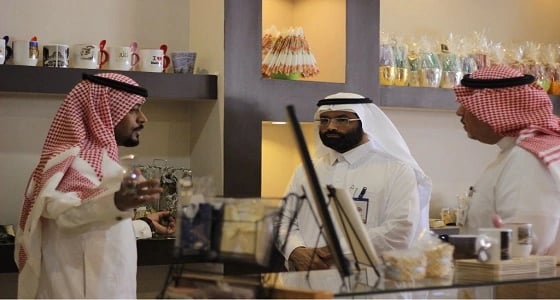 مدير عام سياحة العاصمة المقدسة يزور معرض " بأيدي مكية "