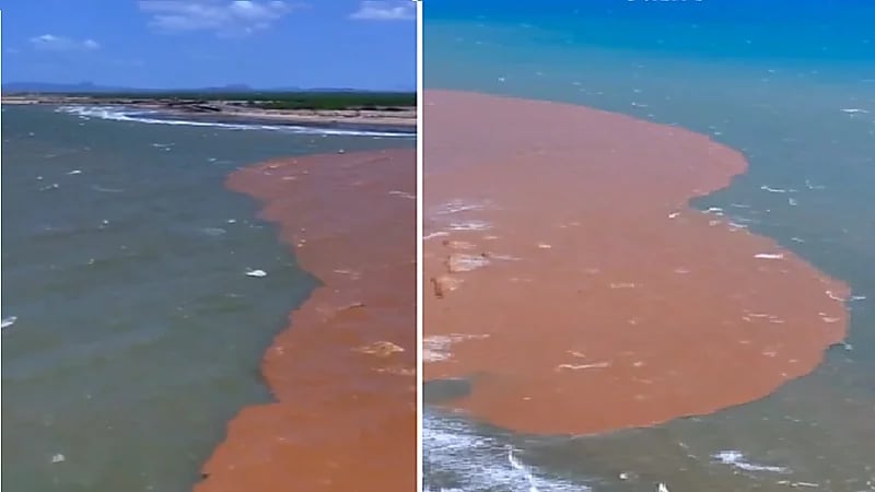 منظر بديع لالتقاء مياه السيول بشاطئ الشقيق بجازان .. فيديو