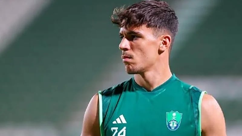 نيوكاسل يسعى للتعاقد مع نجم الأهلي فيغا