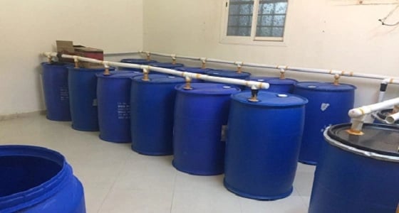 بالصور.. ضبط مصنعًا للخمور تديره عمالة وافدة بالرياض