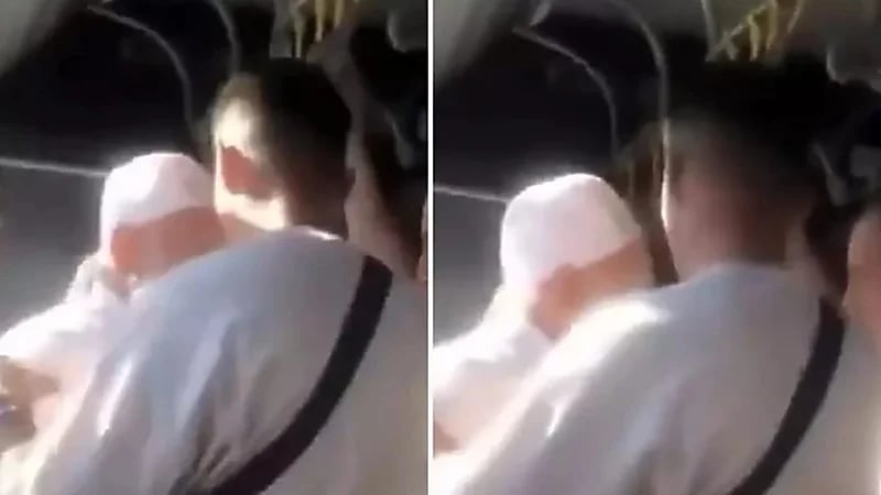 توتر داخل مقطورة متروبوس بإسطنبول بسبب تحية لم تُرد يشعل جدلاً واسعًا.. فيديو