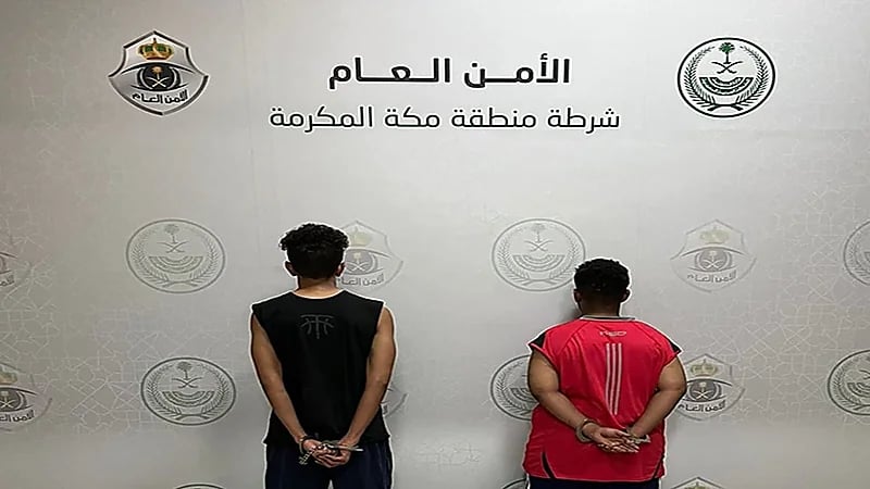 القبض على مواطنين لسلبهما محل تجاري ومنزل بجدة