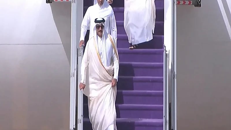 وصول أمير قطر إلى الرياض.. فيديو