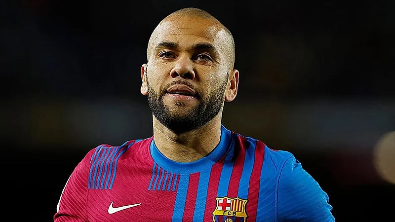 أقوال داني ألفيس تورطه أثناء محاكمته بالاعتداء الجنسي على امرأة في الحمام .. صور