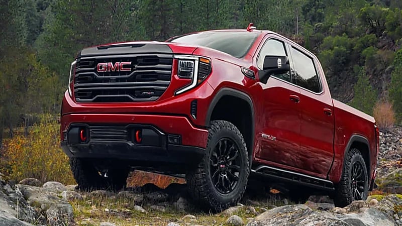 جمس سييرا AT4X 2023 تجذب الأنظار