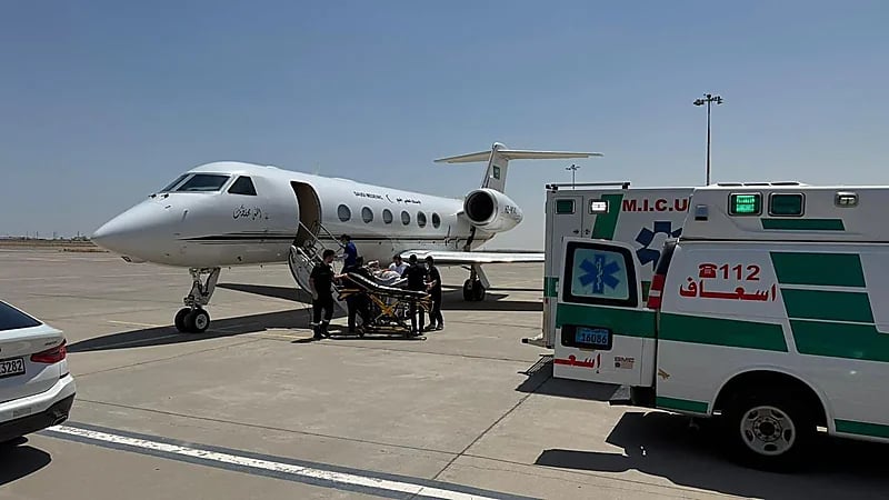 نقل 3 مواطنين مصابين من الكويت إلى المملكة بطائرة الإخلاء الطبي