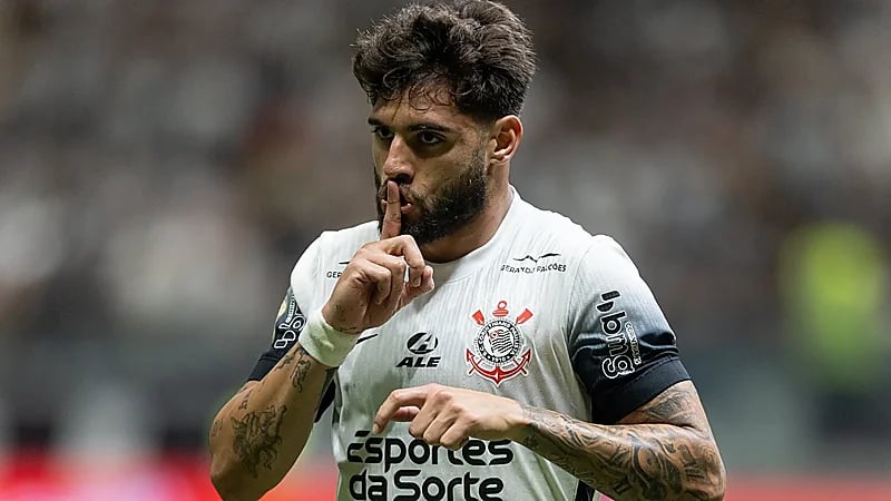 الاتحاد ينافس النصر لضم ألبيرتو