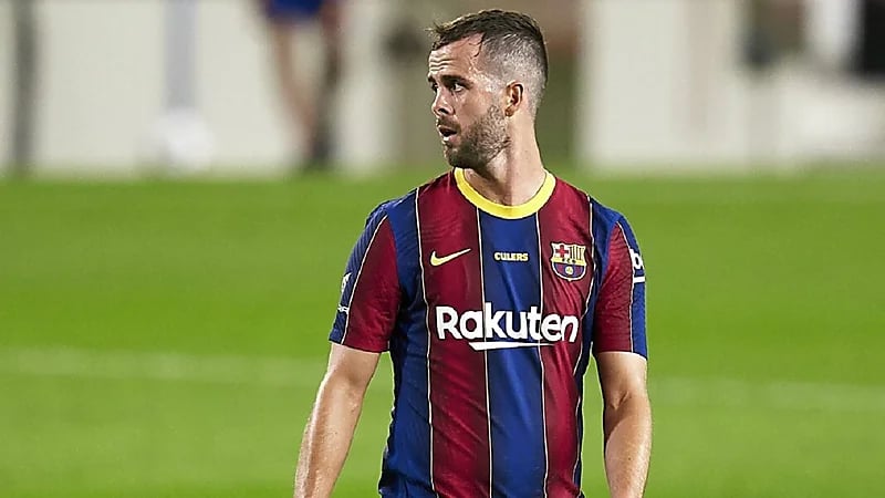 يوفنتوس يقترب من صفقة تبادلية مع برشلونة لإعادة " بيانيتش "