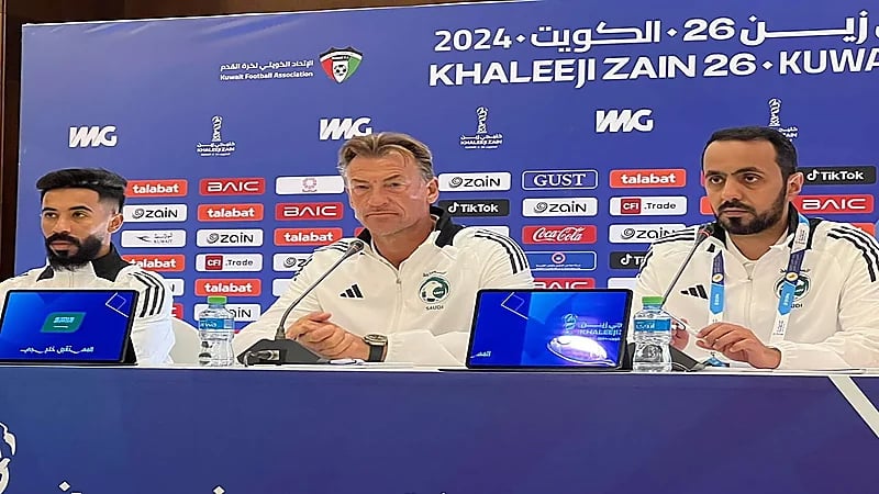 نواف بوشل: تركيزنا على الفوز أمام اليمن ومطالب الجماهير دافع لنا.. فيديو