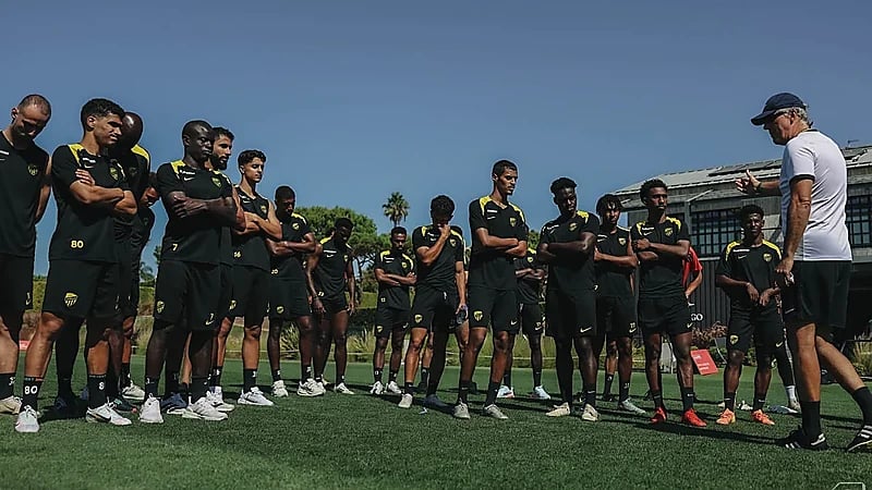 بلان يختبر لياقة خماسي الاتحاد قبل مواجهة فولهام