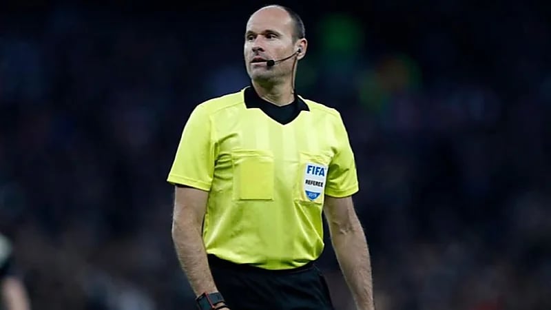 الإسباني لاهوز حكمًا لنهائي كأس خادم الحرمين