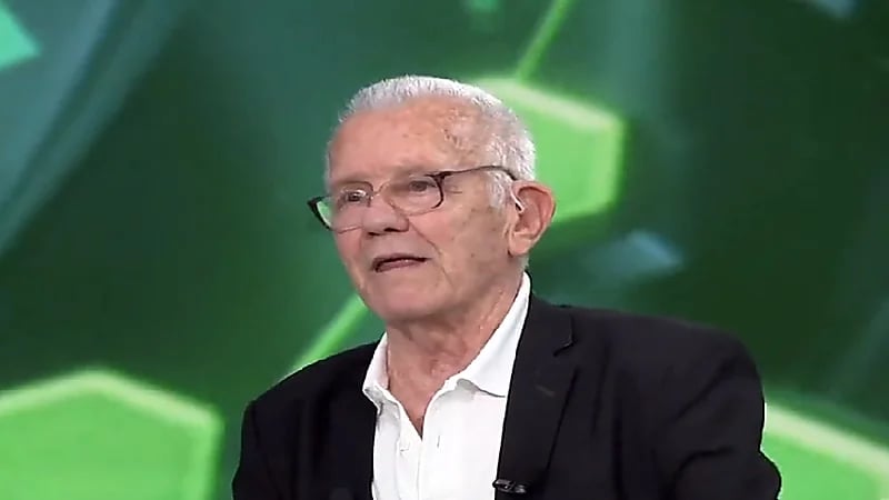 سولاري : أخبرت الأرجنتيين بأن العويران لا يختلف عن مارادونا (فيديو)