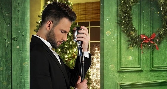 فنان لبناني شهير يعلن مثليته بزواجه من رجل