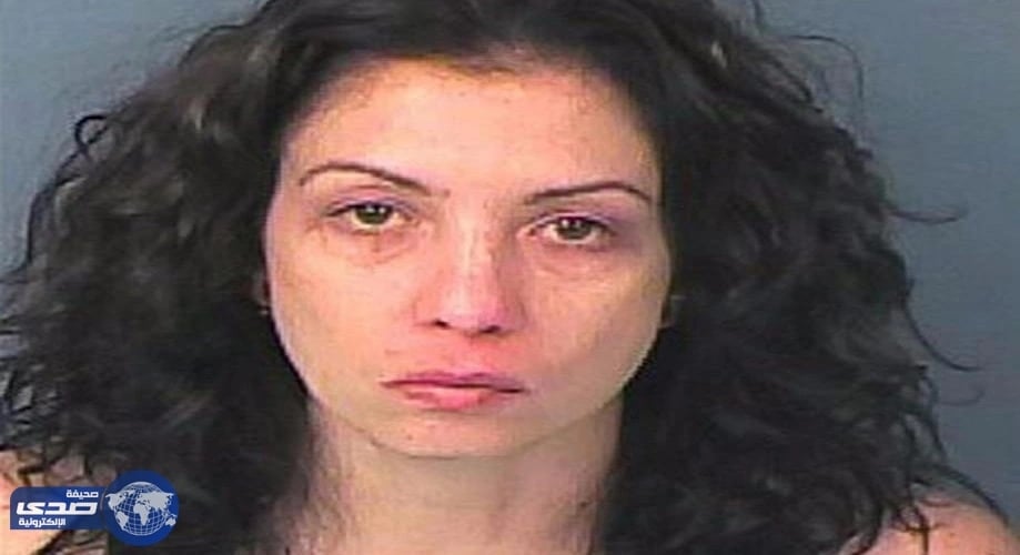 بالفيديو .. مٌعلمة تورط تلميذها بأعمال منحرفه لممارسة الجنس معه