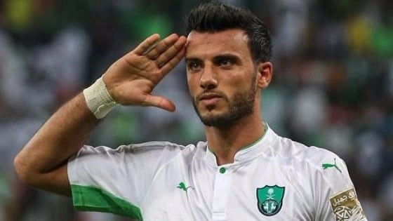 " السومة " يغيب عن مباريات الأهلي 75 يومًا