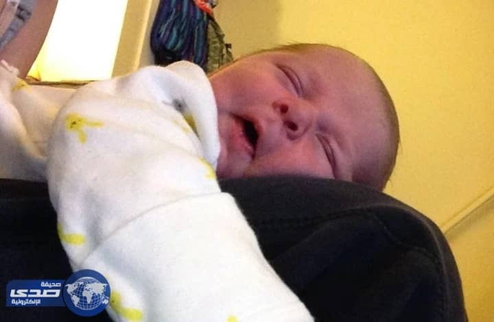 أمريكيان يعرضان طفلها الرضيع للبيع عبر الإنترنت