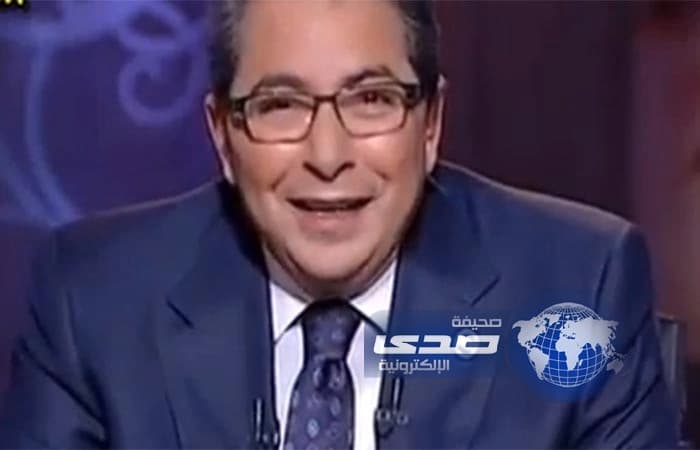 بالفيديو.. كيف تصرف محمود سعد بعد رفعه اشارة رابعة سهواً على الهواء مباشرة
