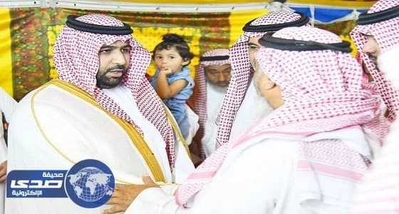 نائب أمير جازان ينقل تعازي القيادة لأسرة الشهيد «معشي»