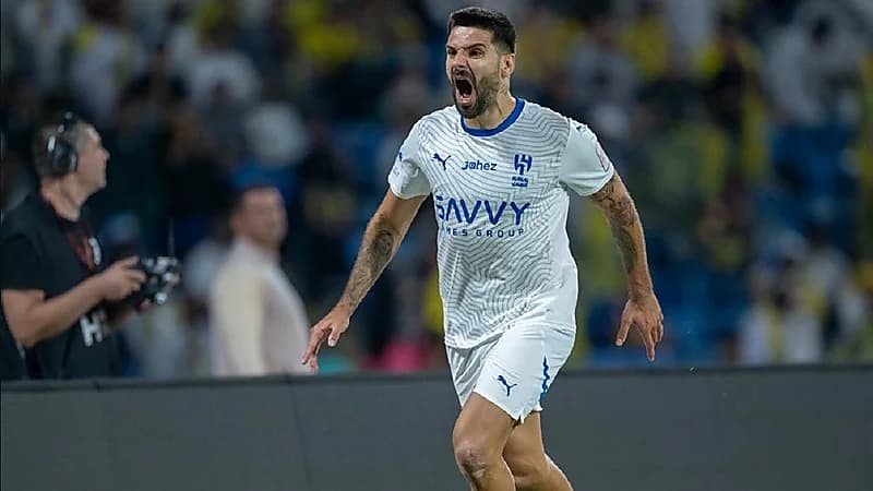 ميتروفيتش يدخل مرحلة التأهيل