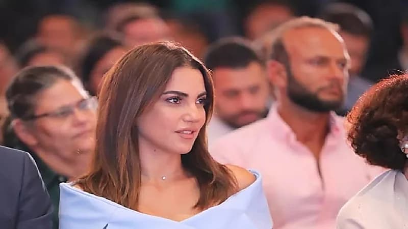 درة تحسم الجدل حول تسببها في انفصال عمرو دياب ودينا الشربيني: "ماليش علاقة"