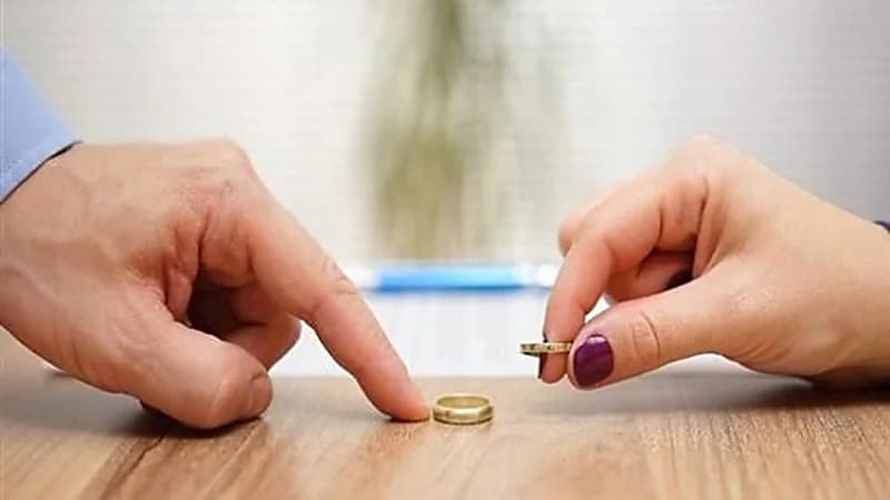 شاب يطالب بتطليق زوجته لإنفاقها مصروف البيت على لعبة بابحي