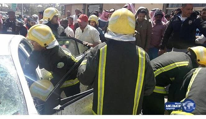 شاهد.. مواطن يتحول من حارس أمن إلى أستاذ جامعي