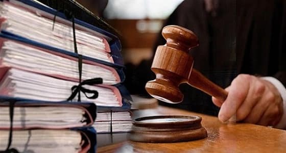 " الملالي " يصدر أحكاما طائلة بالسجن لإيراني يحمل الجنسية الأمريكية