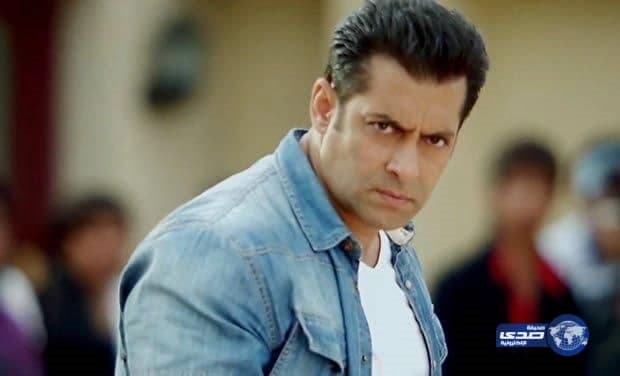 بالصور.. سلمان خان يجهش بالبكاء والسبب..