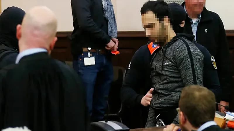 عرس في الزنزانة..إرهابي داعشي يحتفل بزواجه عبر الجوال