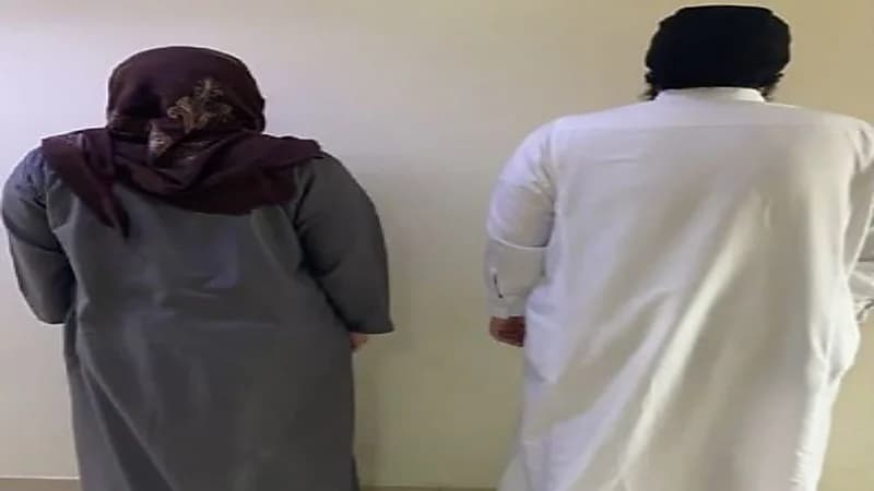 ضبط شخصين اعتديا بالضرب على موظف في مركز تجاري بالرياض