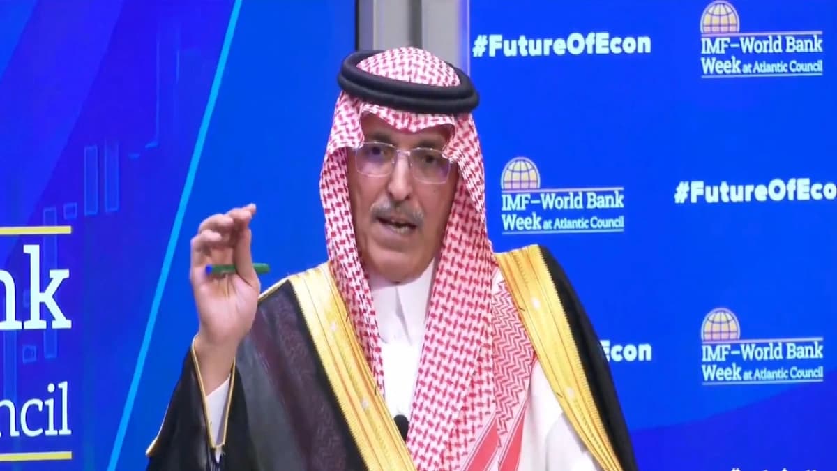 الجدعان: المملكة تستثمر مليارات الدولارات لتصبح مركزًا عالميًا للذكاء الاصطناعي.. فيديو