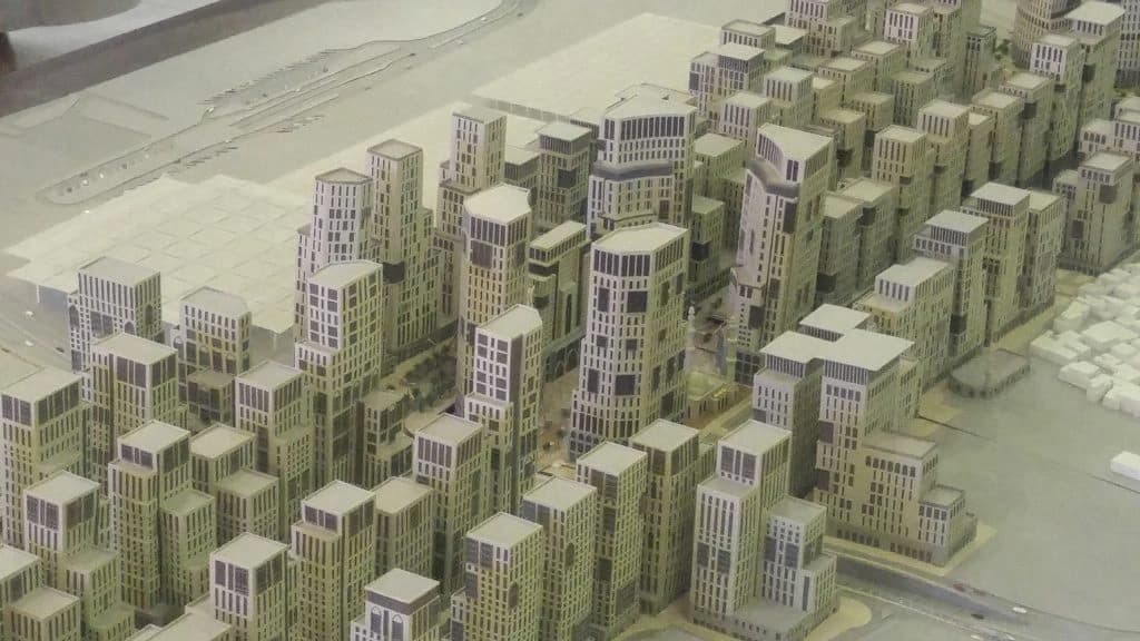 "إمارة مكة " تعرض مجسم عملاق لطريق الملك عبدالعزيز