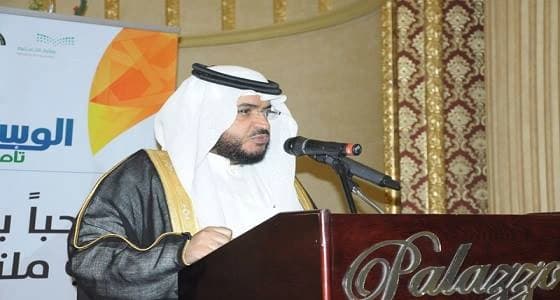 مساعد مدير شؤون تعليم جدة يدشن برنامج الوعي المالي للطلاب