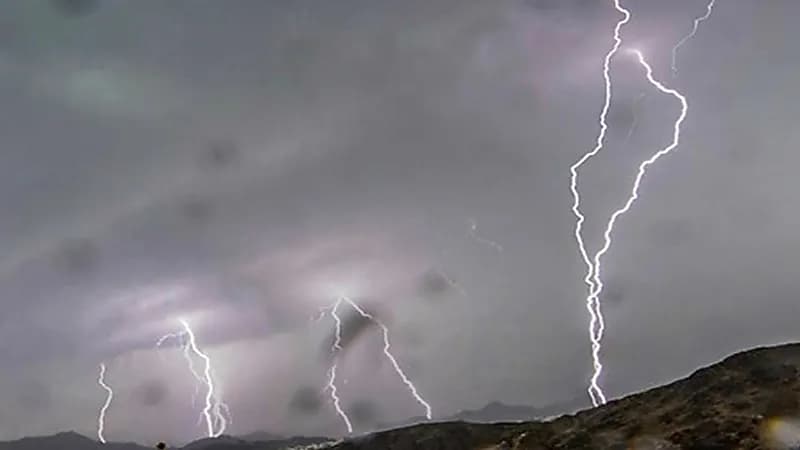 الأرصاد: سحب رعدية ممطرة مصحوبة برياح نشطة على عدة مناطق