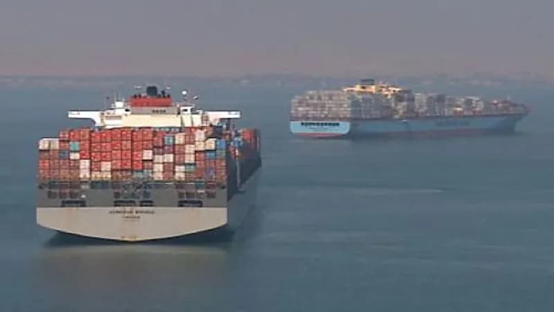 توقف ثلاث سفن مصرية قبل توجهها للمملكة