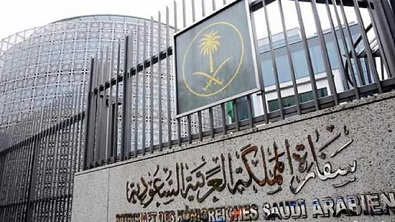 السفارة في أوكرانيا تنبه المواطنين بإبراز وثيقة الجواز الصحي