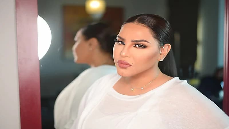 شاهد.. أول ظهور لأحلام بعد أزمة حجزها في الكويت