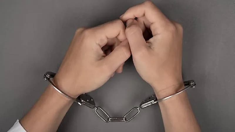 ضبط فتاة ألقت مولودتها في مرحاض مستشفى