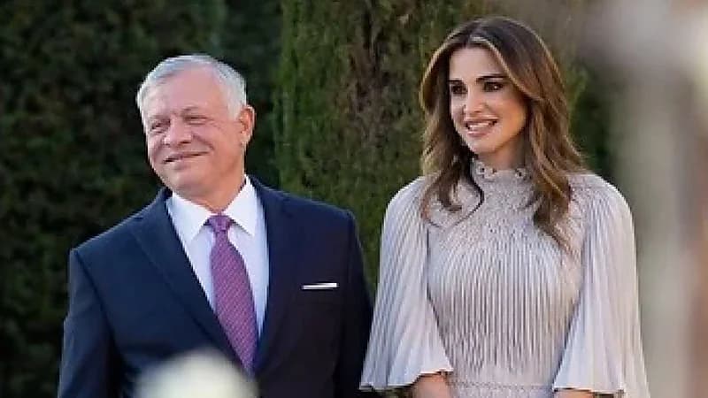 الملكة رانيا تتألق بتصميم Fendi في حفل زفاف بيزوس ..فيديو