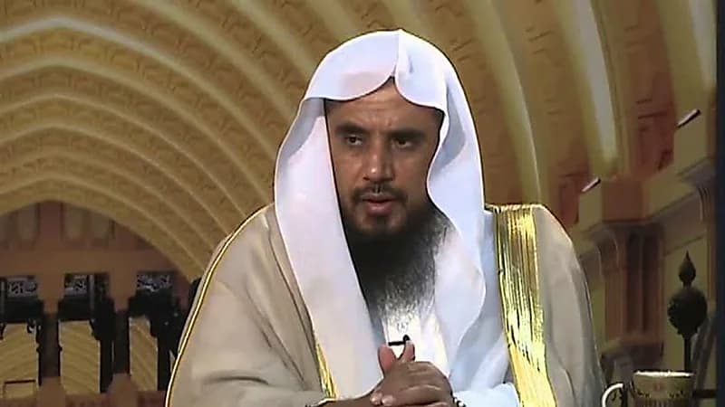 بالفيديو.. " الخثلان " : وضع الإصبعين في الأذنين أثناء الأذان " مستحب " لفائدتين
