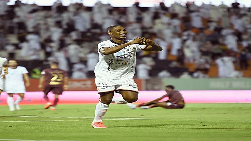 بالفيديو.. الشباب يعود للانتصارات من بوابة العين