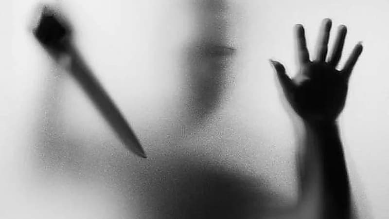 معتل نفسيًا يقتل والده وشقيقته