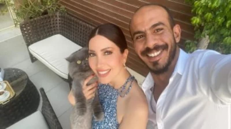 نسرين طافش تثير الجدل حول انفصالها بعد حذف صورها مع زوجها