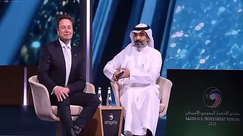 روبوتات إيلون ماسك تقلد رقصة ترامب الشهيرة أمام ولي العهد .. فيديو