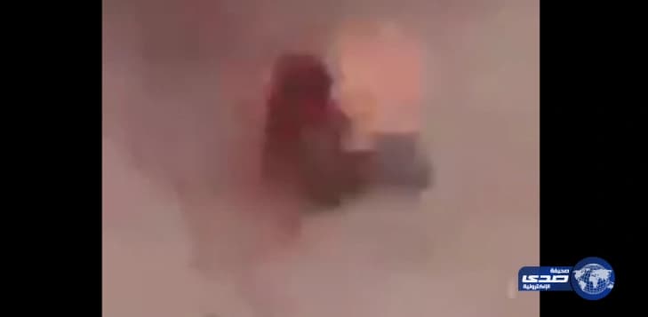 فيديو.. مواطن يلاحق رجل مرور بساطور في الرياض