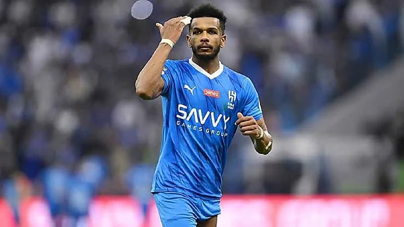 البليهي يرد بقوة على مشجع: أنا ما أنطرد.. فيديو