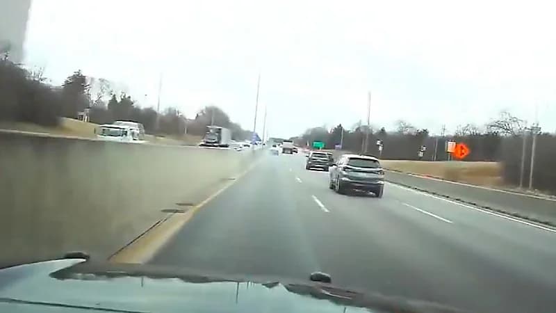 مطاردة امرأة بعد سرقتها لـ حليب أطفال من متجر.. فيديو